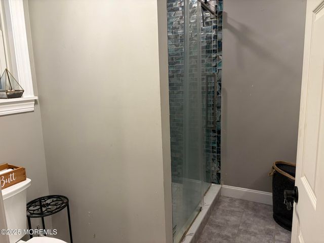 11 Chestnut Ridge Road, Holmdel, NJ 07733