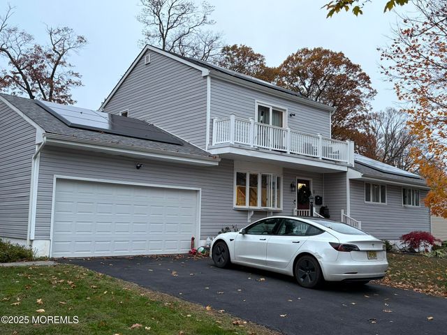 11 Chestnut Ridge Road, Holmdel, NJ 07733