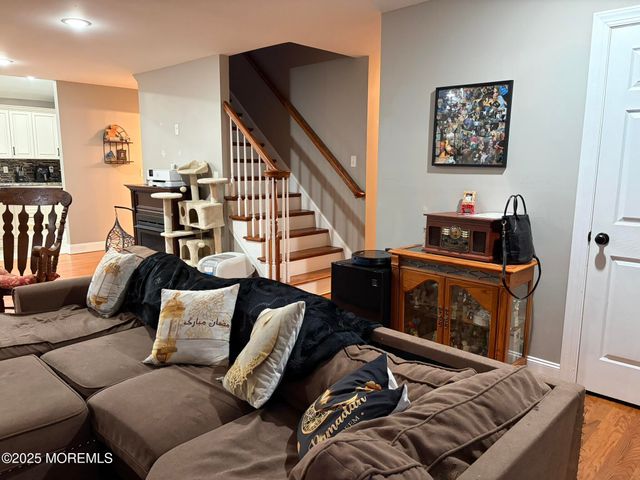 11 Chestnut Ridge Road, Holmdel, NJ 07733