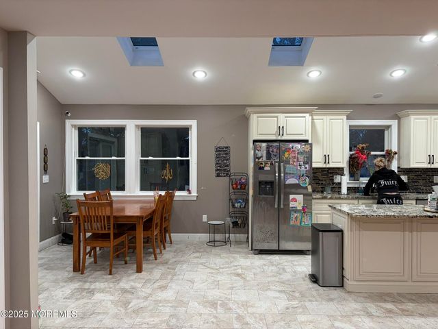 11 Chestnut Ridge Road, Holmdel, NJ 07733