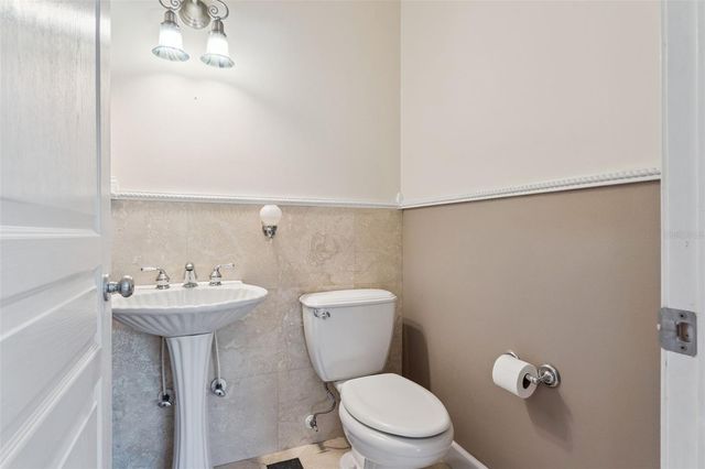 190 CRYSTAL LAKE DRIVE, Clermont, FL 34711