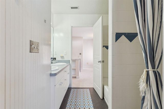 190 CRYSTAL LAKE DRIVE, Clermont, FL 34711