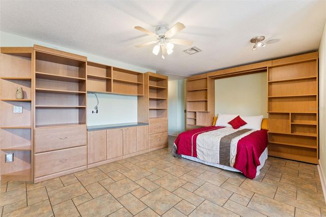 190 CRYSTAL LAKE DRIVE, Clermont, FL 34711