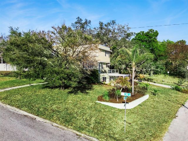 190 CRYSTAL LAKE DRIVE, Clermont, FL 34711