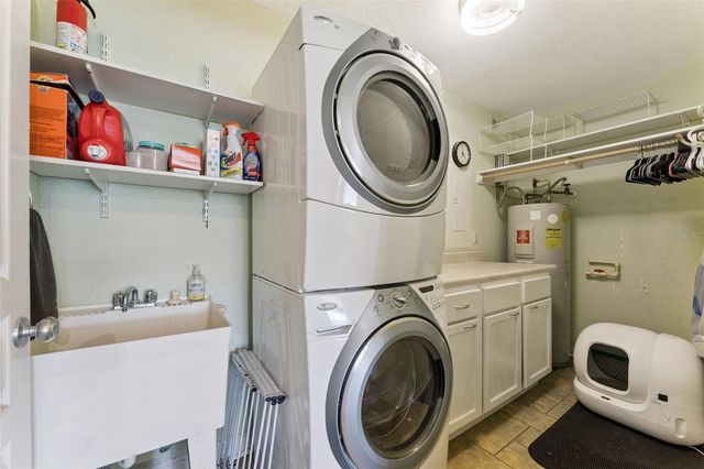 190 CRYSTAL LAKE DRIVE, Clermont, FL 34711