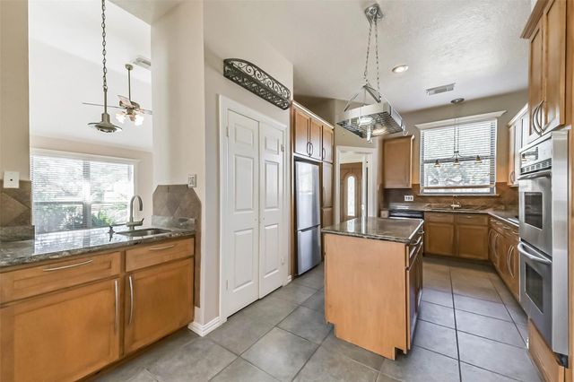 2533 Potomac Drive, League City, TX 77573