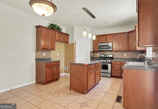 530 Bigelow, Atlanta, GA 30349