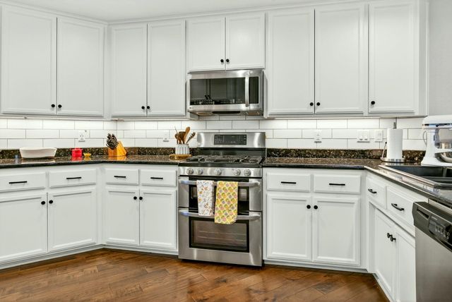 1562 Ridge Way, Medford, OR 97504