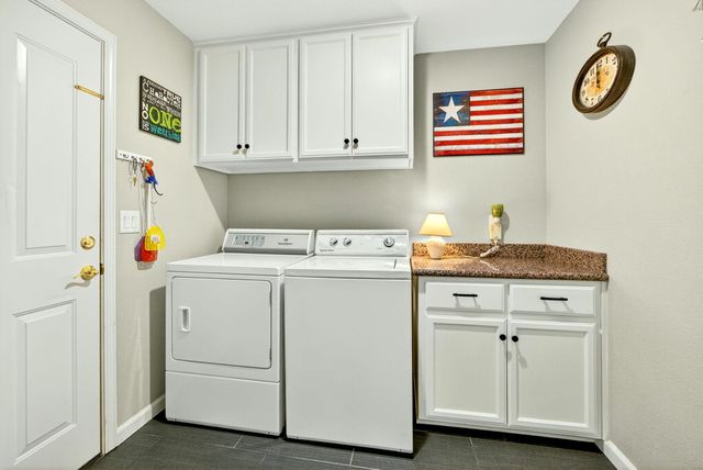 1562 Ridge Way, Medford, OR 97504