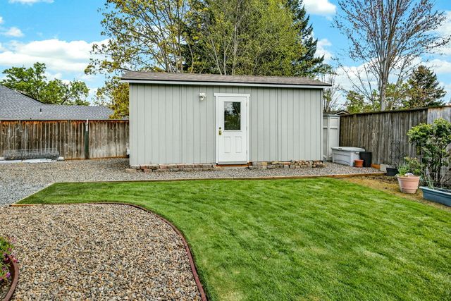 1562 Ridge Way, Medford, OR 97504