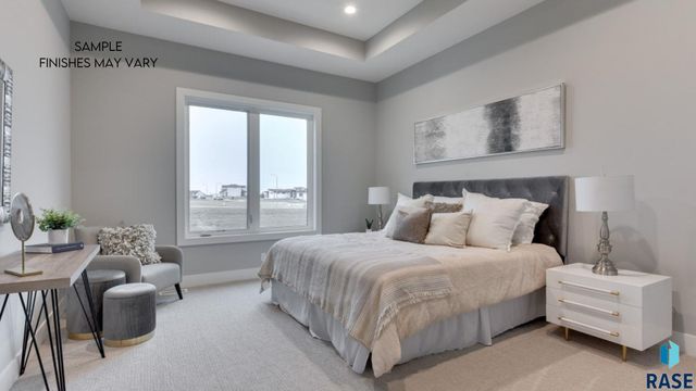 6605 E Hawker Cir Circle, Sioux Falls, SD 57110