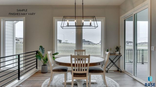 6605 E Hawker Cir Circle, Sioux Falls, SD 57110