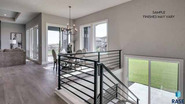 6605 E Hawker Cir Circle, Sioux Falls, SD 57110