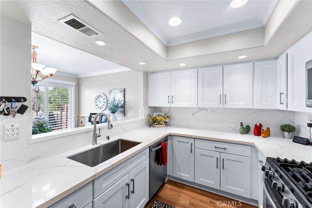1037 S Daybreak Court, Anaheim, CA 92808