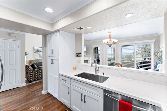 1037 S Daybreak Court, Anaheim, CA 92808