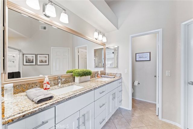1037 S Daybreak Court, Anaheim, CA 92808