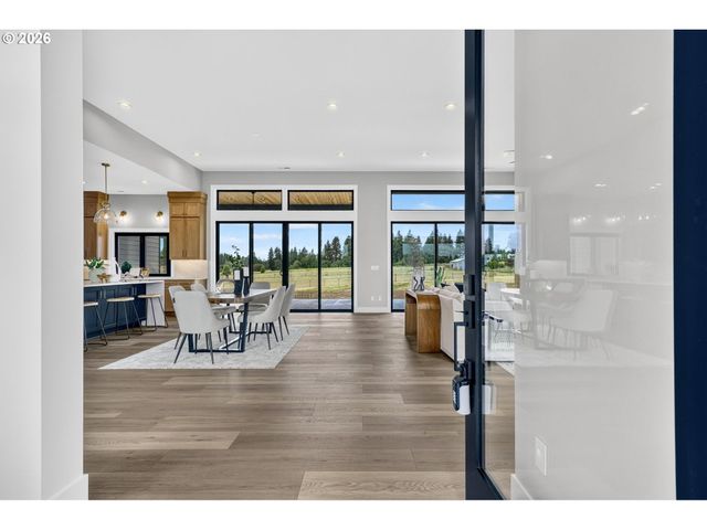 22075 Se DAWN MARIE Ln, Eagle Creek, OR 97022