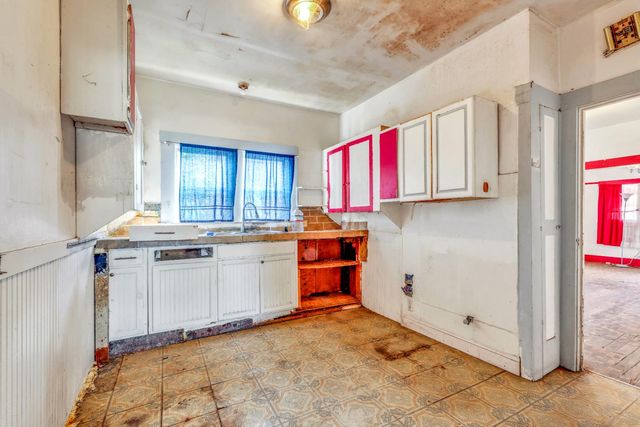 4809 Parker Ave, Sacramento, CA 95820