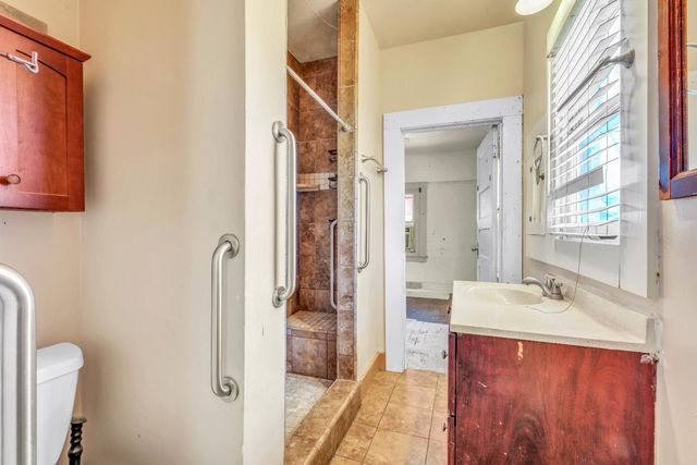 4809 Parker Ave, Sacramento, CA 95820