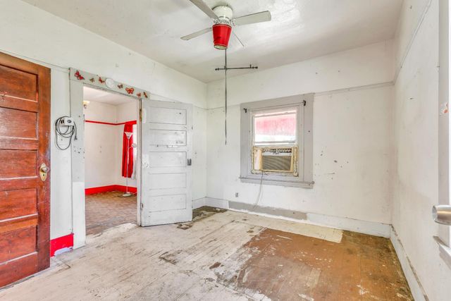 4809 Parker Ave, Sacramento, CA 95820