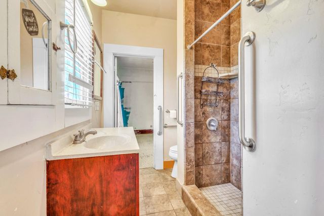 4809 Parker Ave, Sacramento, CA 95820