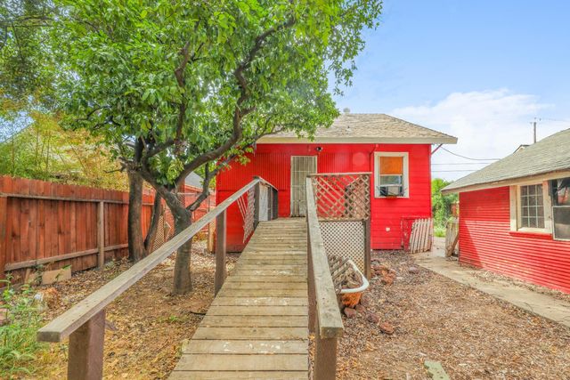 4809 Parker Ave, Sacramento, CA 95820