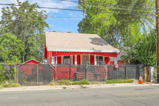 4809 Parker Ave, Sacramento, CA 95820