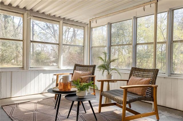 2886 Horse Shoe Drive, Atlanta, GA 30316