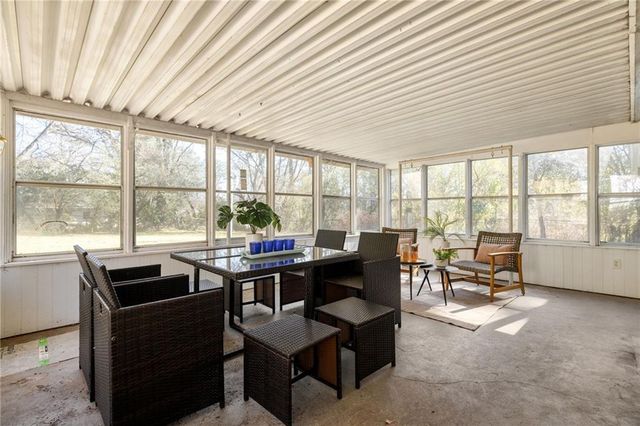 2886 Horse Shoe Drive, Atlanta, GA 30316