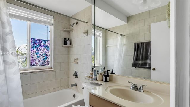 8532 SW 211th Terrace, Cutler Bay, FL 33189