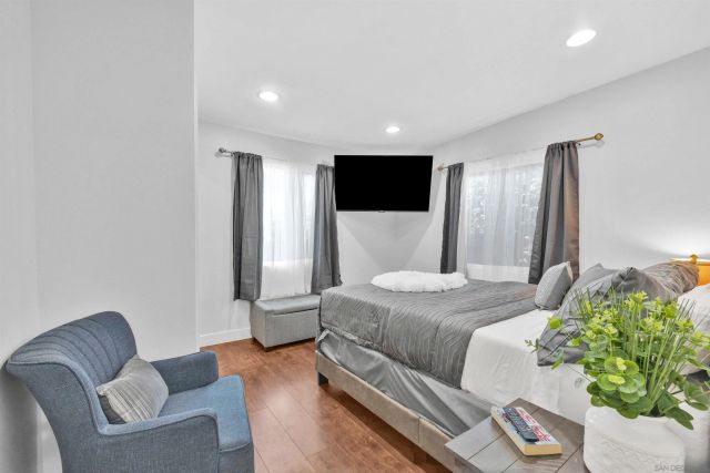 4825 W Point Loma, San Diego, CA 92107