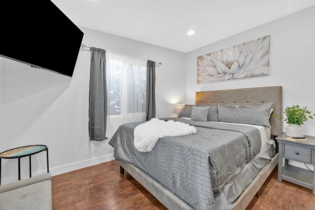 4825 W Point Loma, San Diego, CA 92107