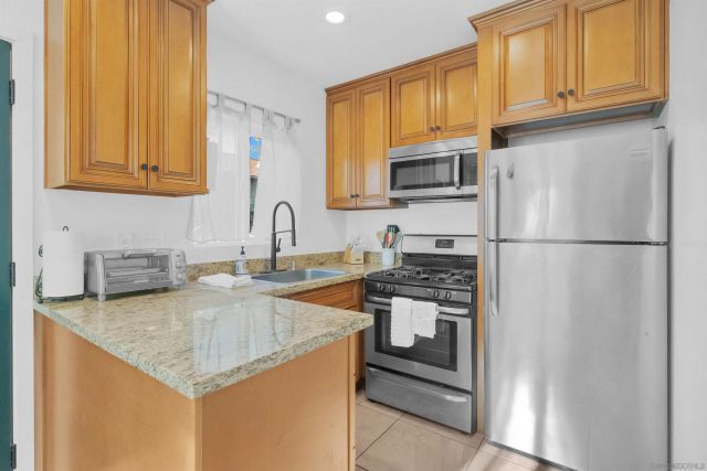 4825 W Point Loma, San Diego, CA 92107