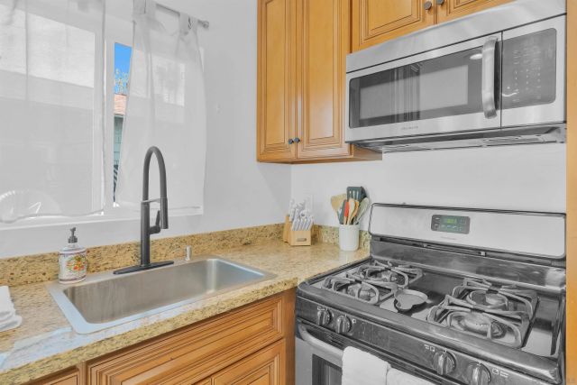 4825 W Point Loma, San Diego, CA 92107