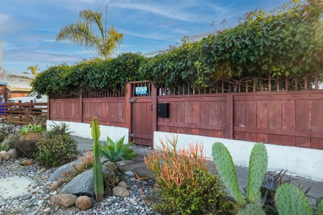 4825 W Point Loma, San Diego, CA 92107