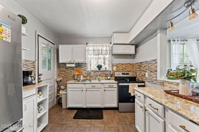 1204 N NORTH SHORE Drive, Jacksonville, FL 32208