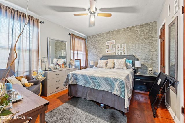 1204 N NORTH SHORE Drive, Jacksonville, FL 32208