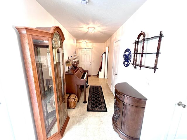 6547 Oak Crest Drive, Burlington, KY 41005