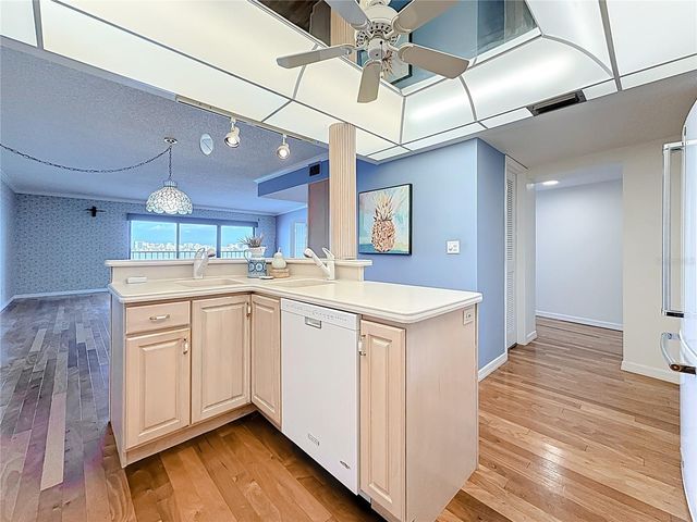 55 ROGERS STREET 404, Clearwater, FL 33756