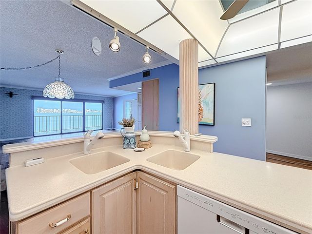 55 ROGERS STREET 404, Clearwater, FL 33756