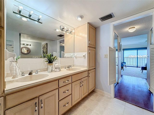 55 ROGERS STREET 404, Clearwater, FL 33756