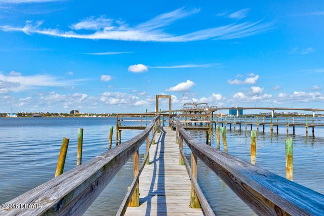 900 S Peninsula Dr Apt 108, Daytona Beach, FL 32118