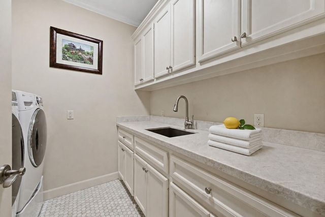 15426 Oyster Creek Lane, Sugar Land, TX 77478