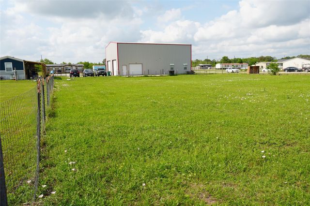 8417 Los Robles Avenue, Alvin, TX 77511