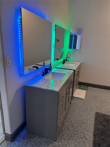 8417 Los Robles Avenue, Alvin, TX 77511