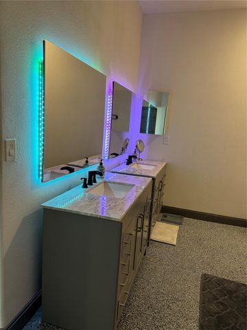 8417 Los Robles Avenue, Alvin, TX 77511