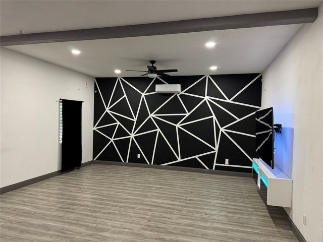 8417 Los Robles Avenue, Alvin, TX 77511