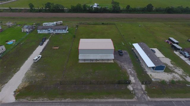 8417 Los Robles Avenue, Alvin, TX 77511