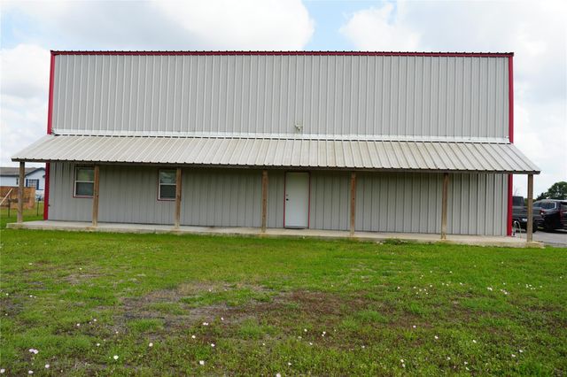 8417 Los Robles Avenue, Alvin, TX 77511