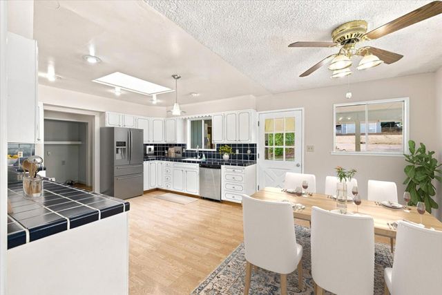 18525 Siesta Dr, Penn Valley, CA 95946